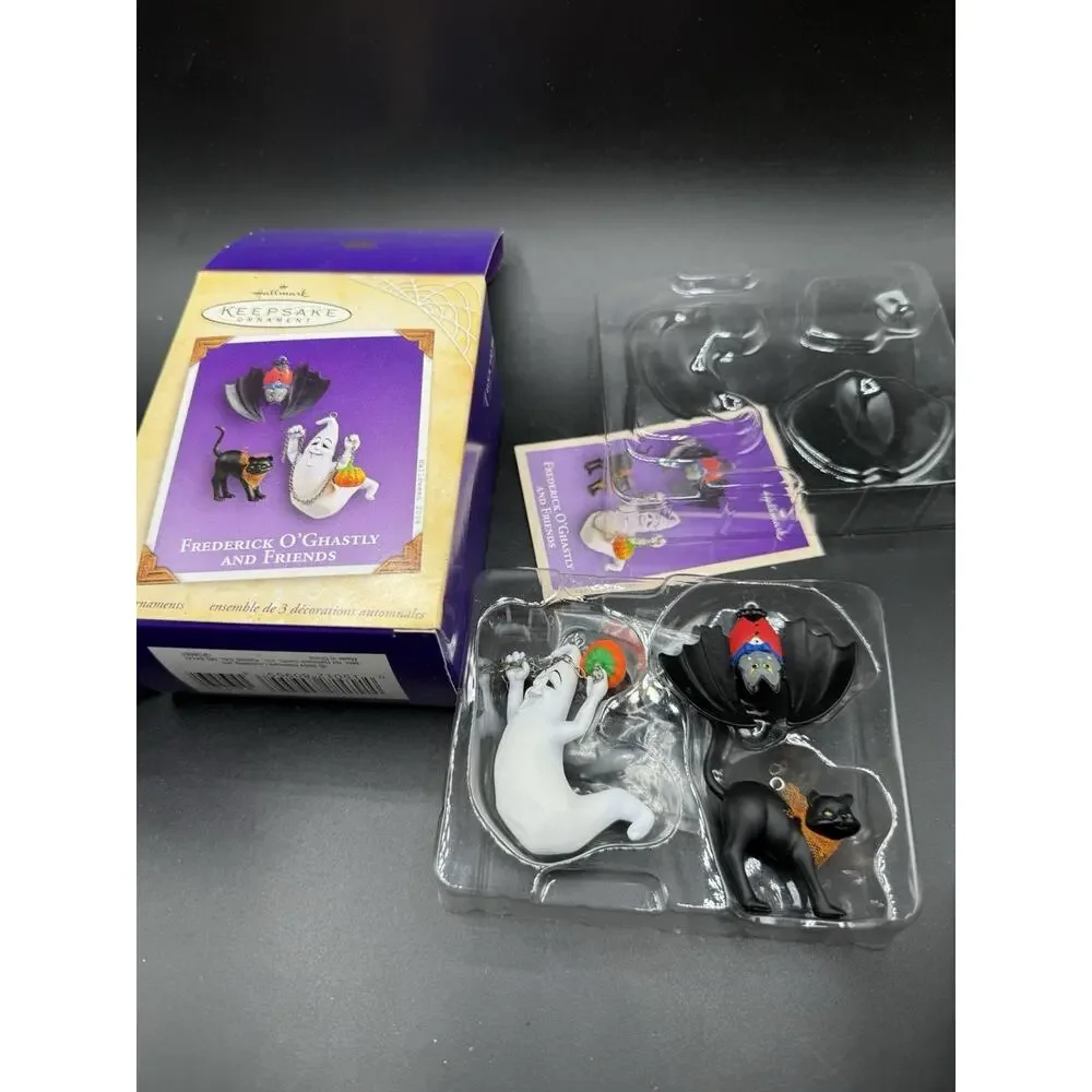 2004 Hallmark Frederick O'Ghastly And Friends Ornament - Ravenwood Lane New 44D